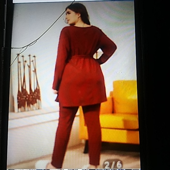 Cranberry 2-pc pant set with belt - Picture 3 of 4